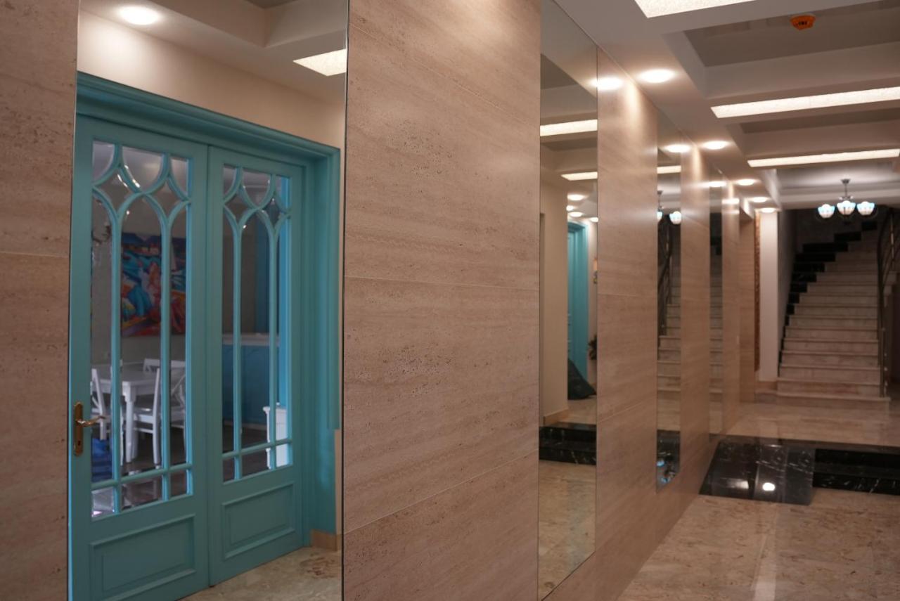 Hotel Embassy Тбилиси Экстерьер фото