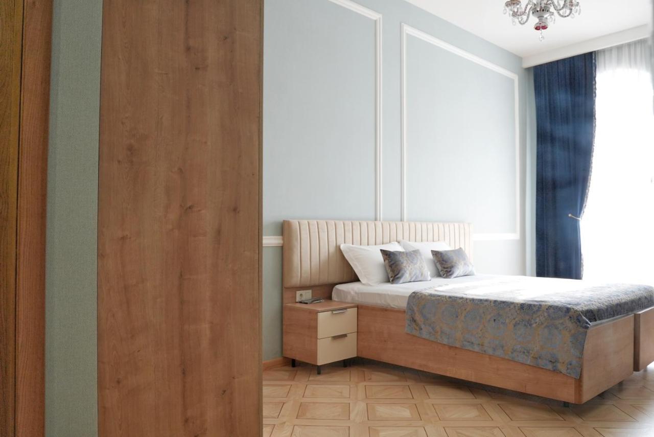 Hotel Embassy Тбилиси Экстерьер фото