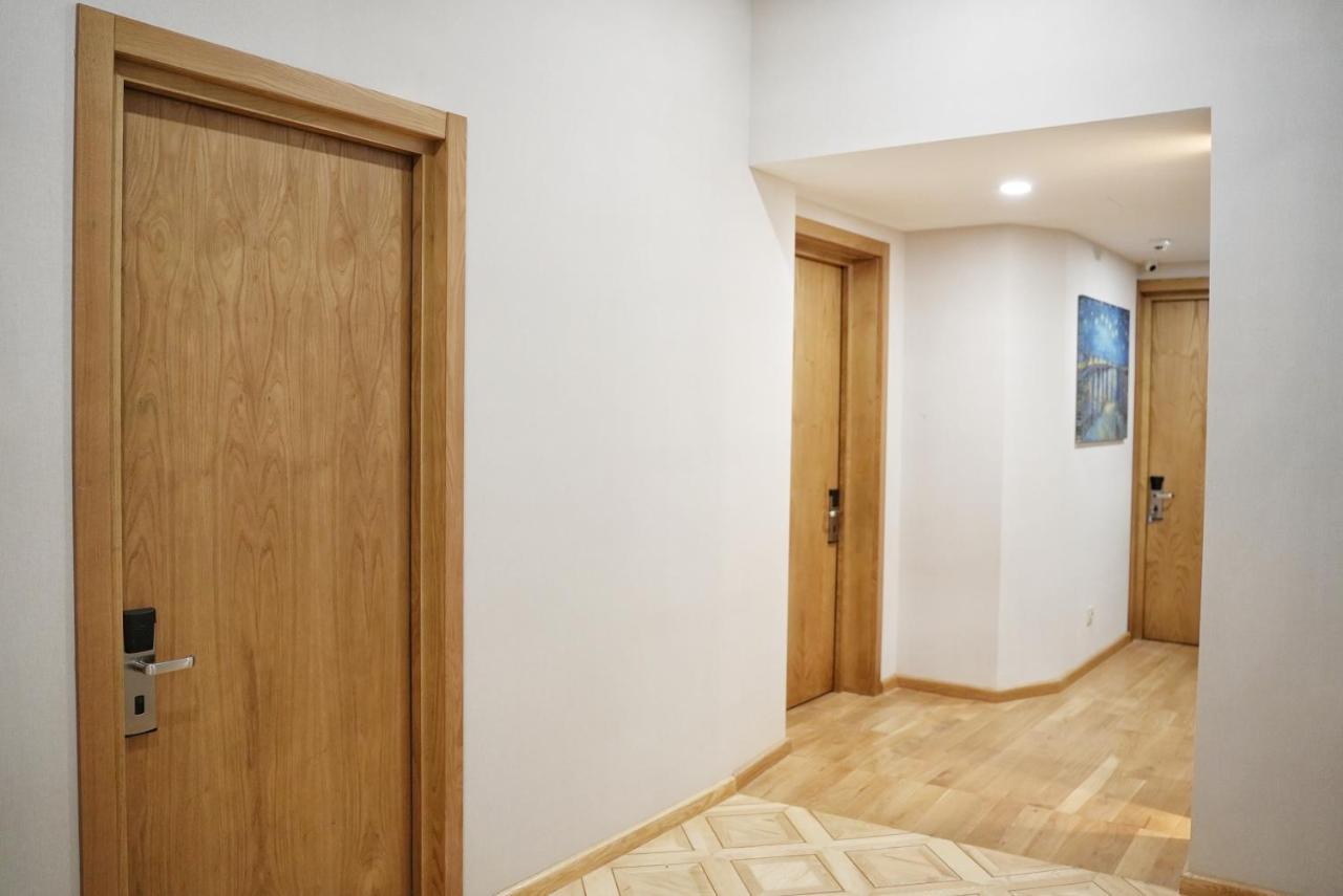 Hotel Embassy Тбилиси Экстерьер фото